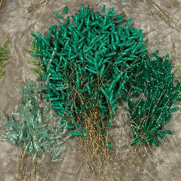 Lot of beaded greenery green leaves branches stems for crafts or projects Decor - Picture 2 of 7